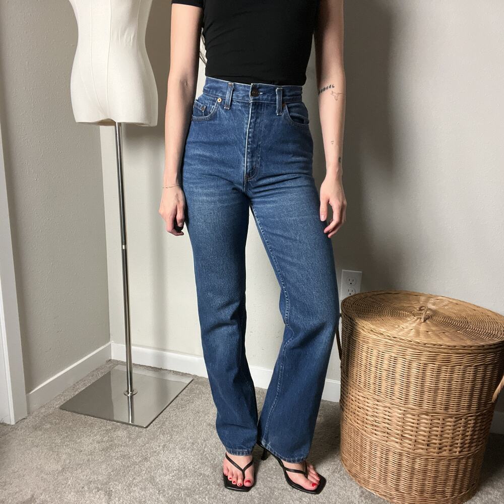 vintage levi's high waisted rise straight leg mom jeans